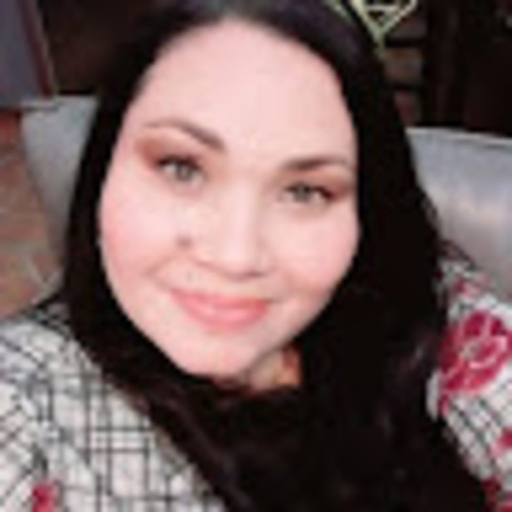 Meet your Posher, Yesenia